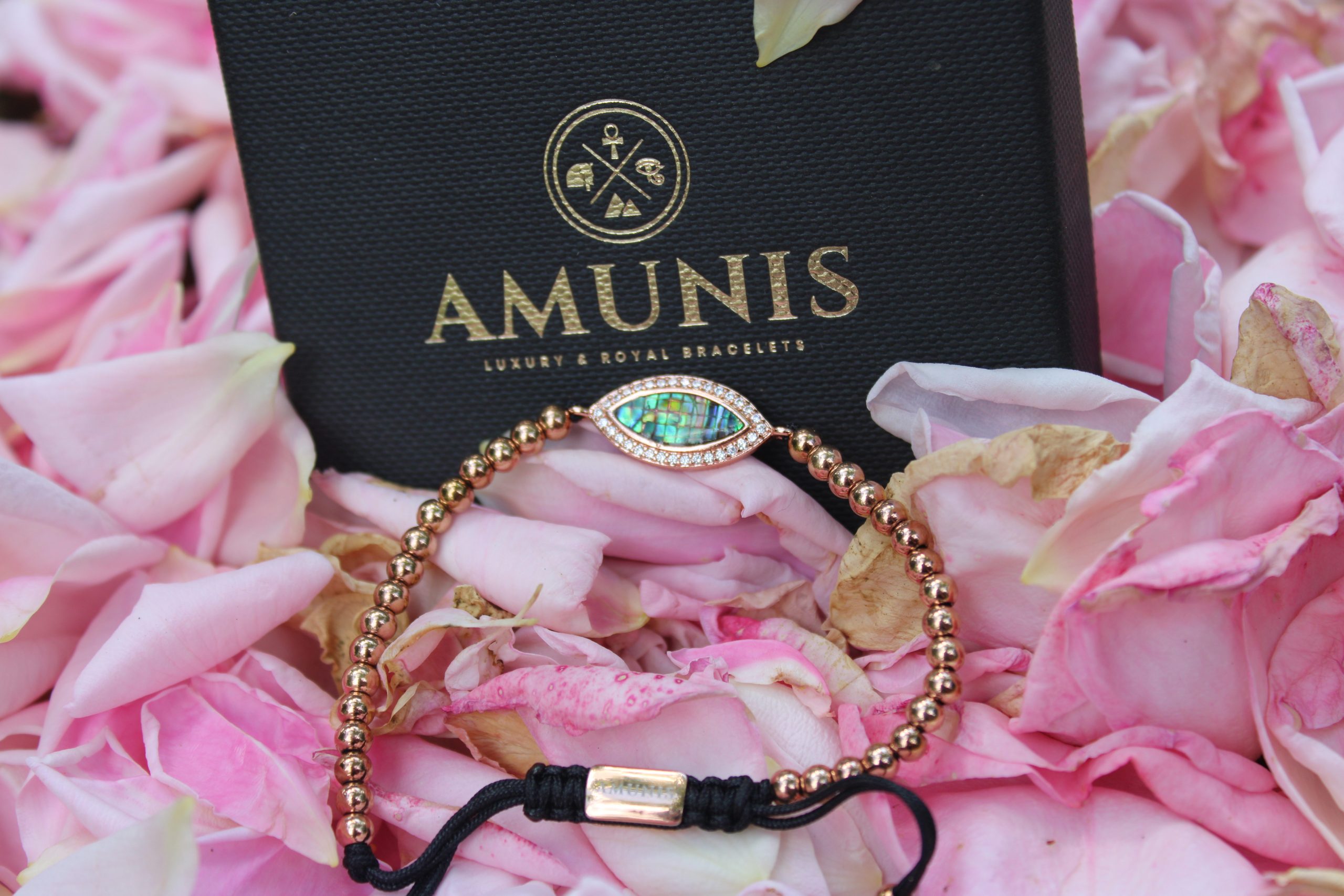 Amunis Luxury Crystal Rose