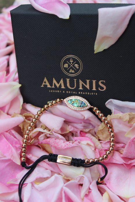 Amunis Luxury Crystal Rose